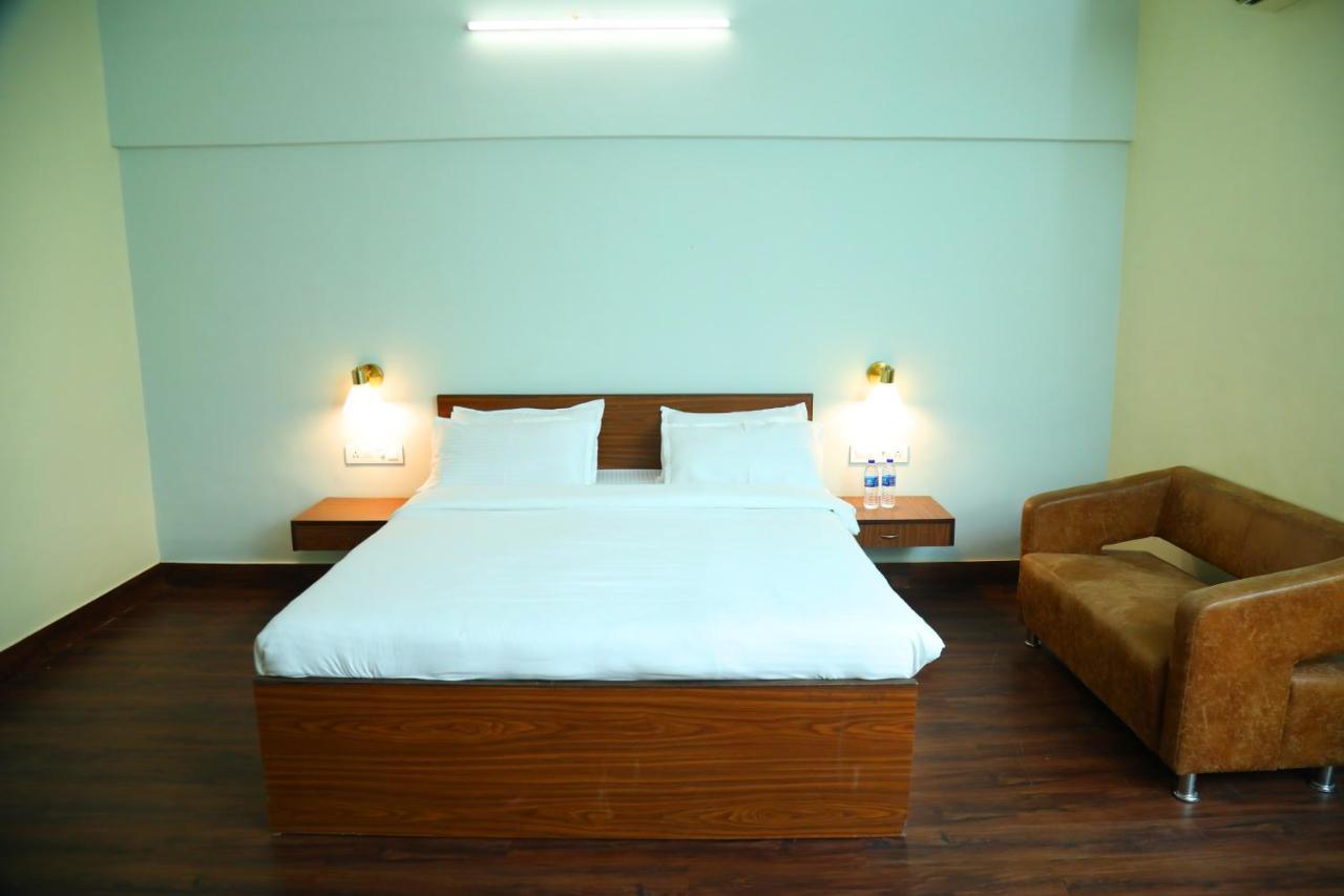 Country Inn & Suites By Turtle Mumbai Eksteriør bilde