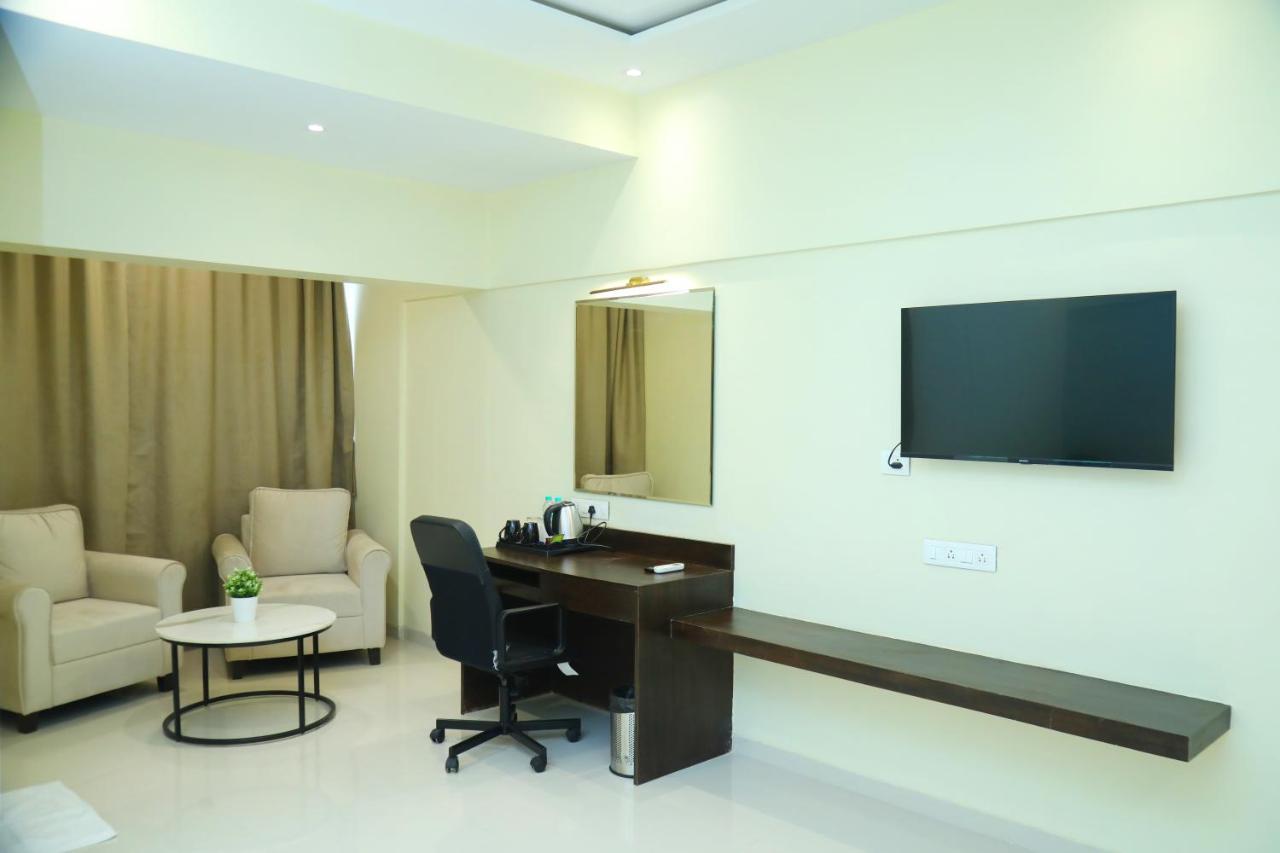 Country Inn & Suites By Turtle Mumbai Eksteriør bilde